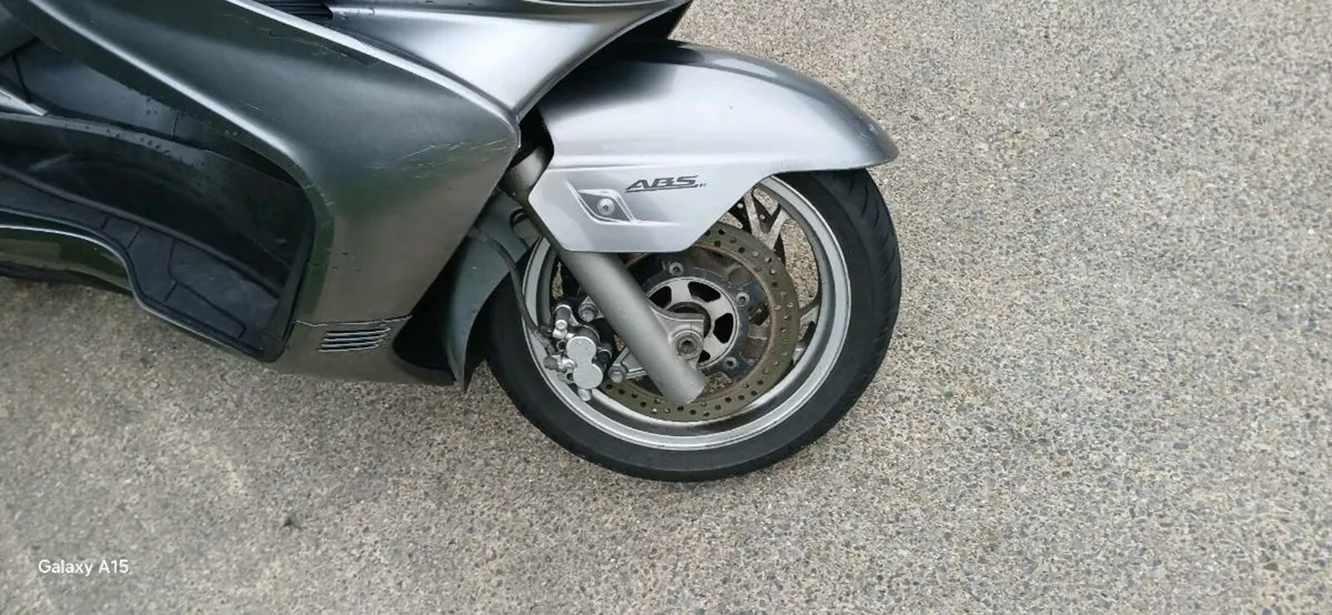 Suzuki Burgman 400 - Image 3