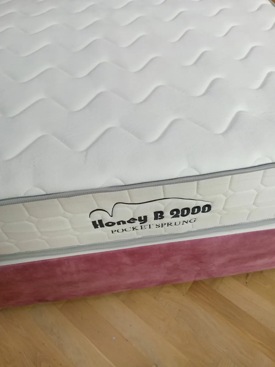 Lovely  beds - Image 4