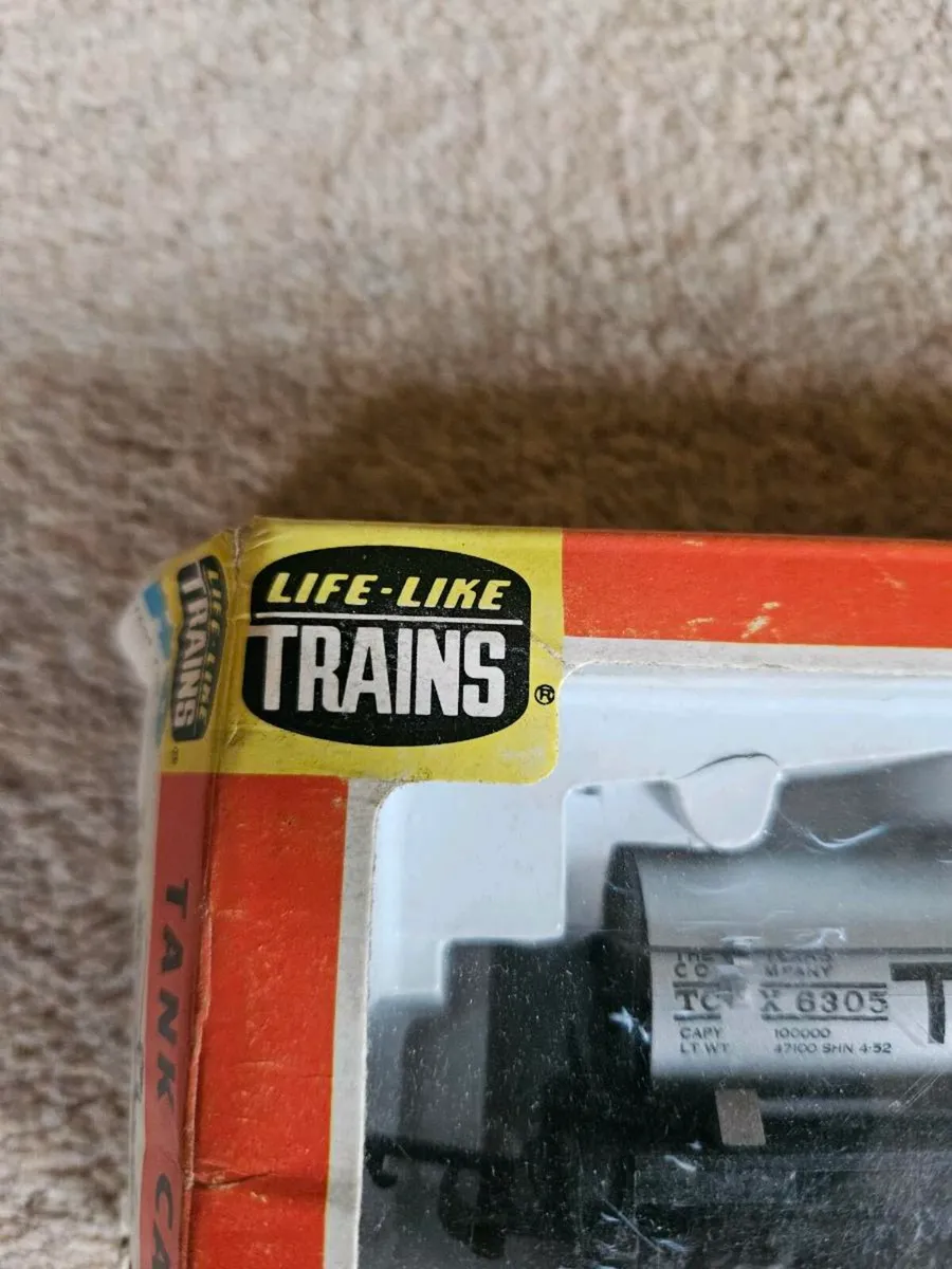 Hornby Lifeline HO scale Texaco Tanker - Image 2