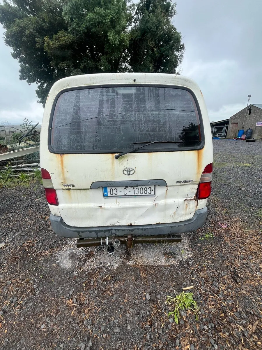 Toyota Hiace - Image 4