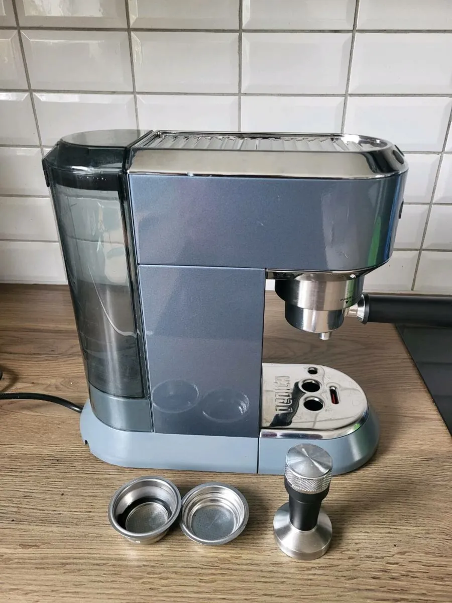 Delonghi Dedica coffee machine - Image 2