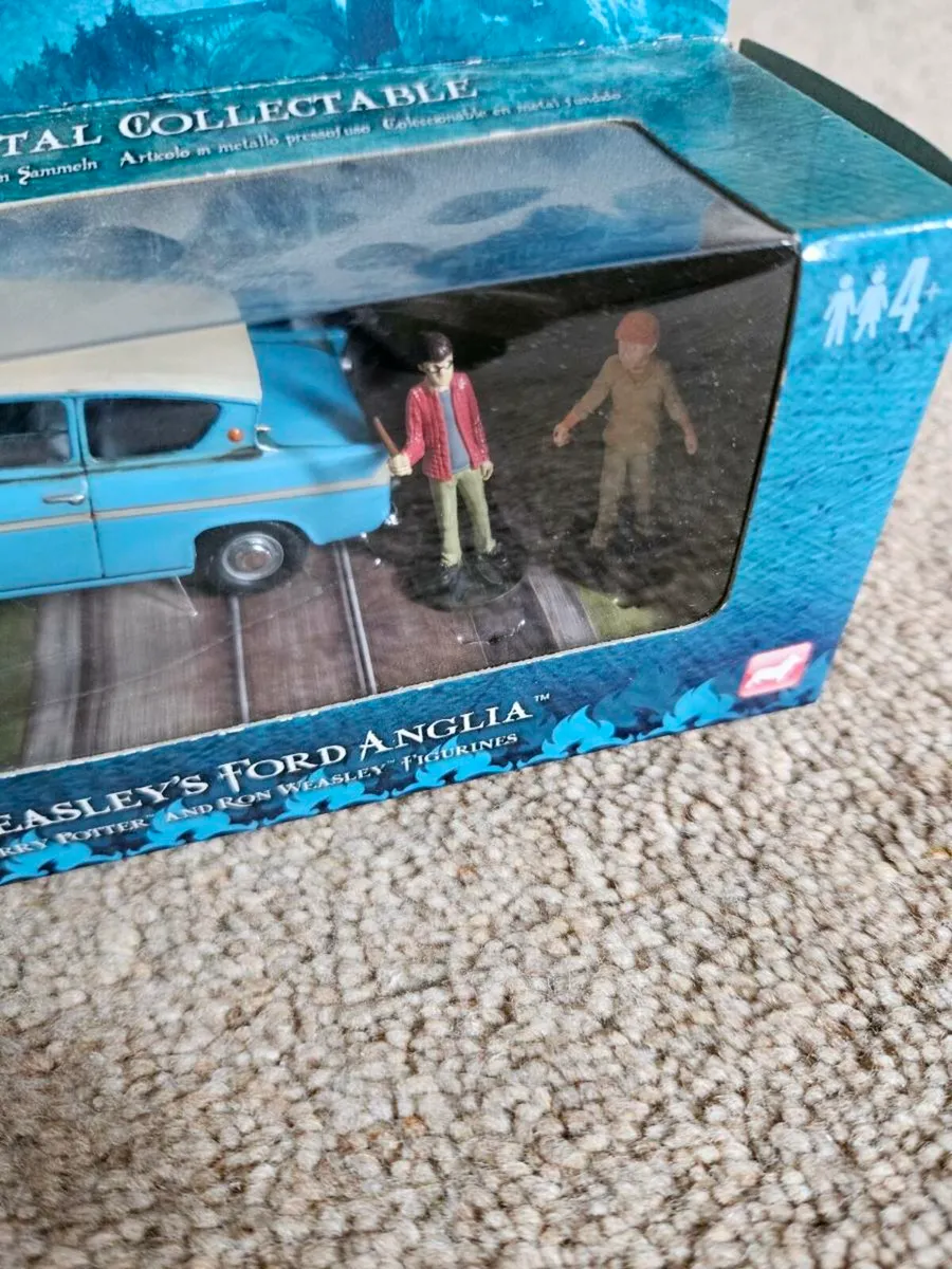 Corgi Ford Anglia Harry Potter - Image 3