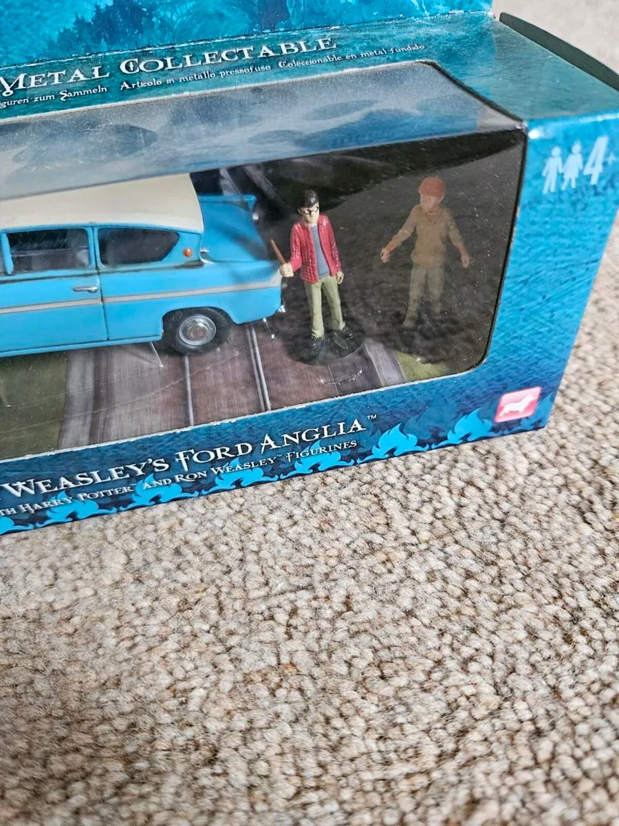Corgi Ford Anglia Harry Potter - Image 4