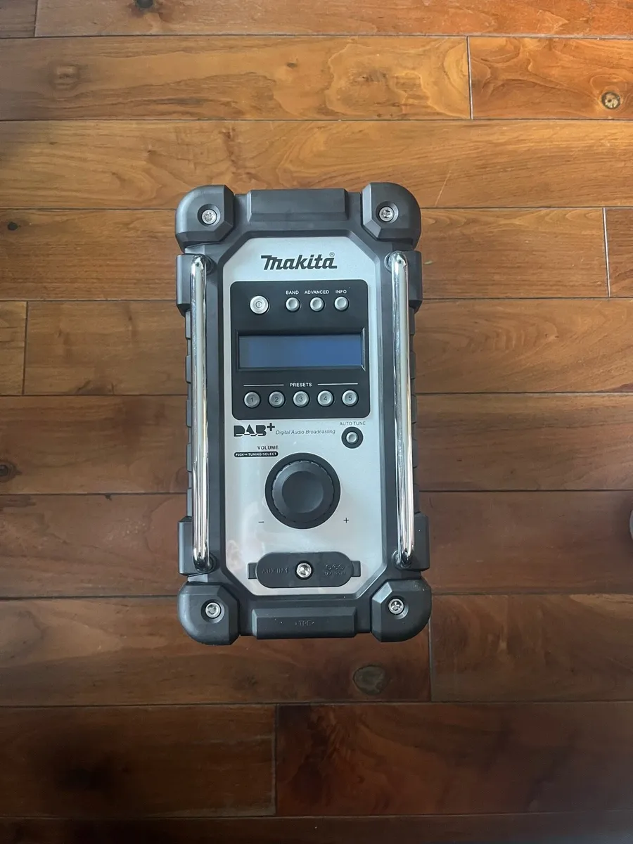 Makita radio - Image 2