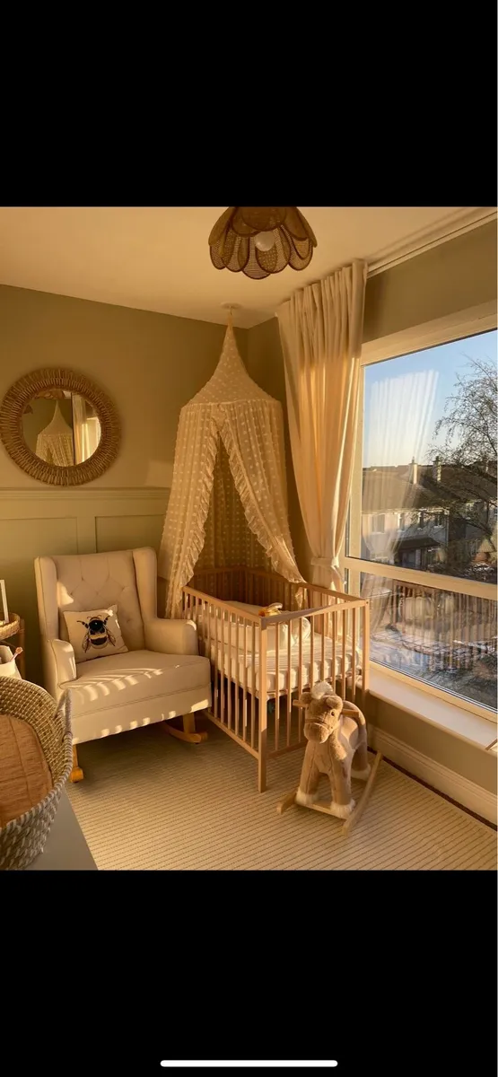 Nursing chair - Image 1