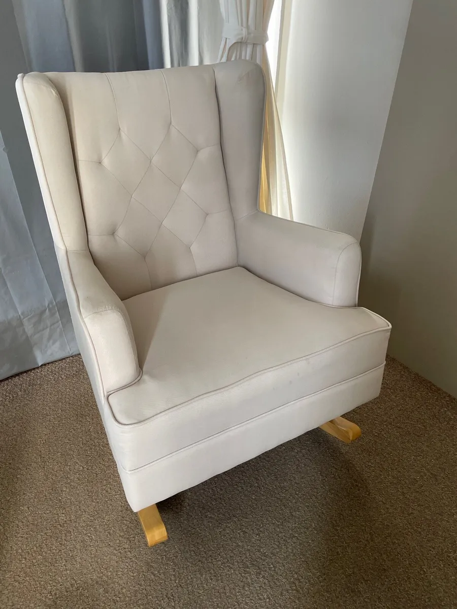Nursing chair - Image 2