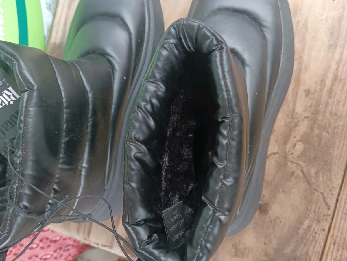 Beautiful new size 5 Rita ora boots fur lined - Image 3
