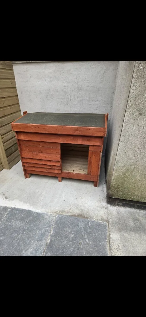 Dog kennel - Image 1