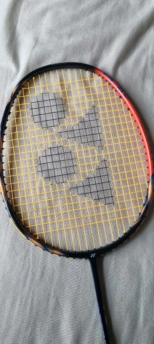 Badminton racket - Image 2