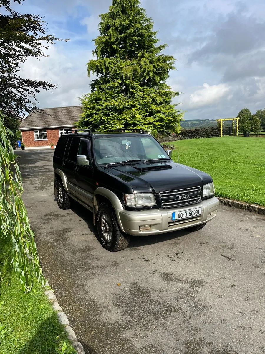 Isuzu trooper 3.1 - Image 2