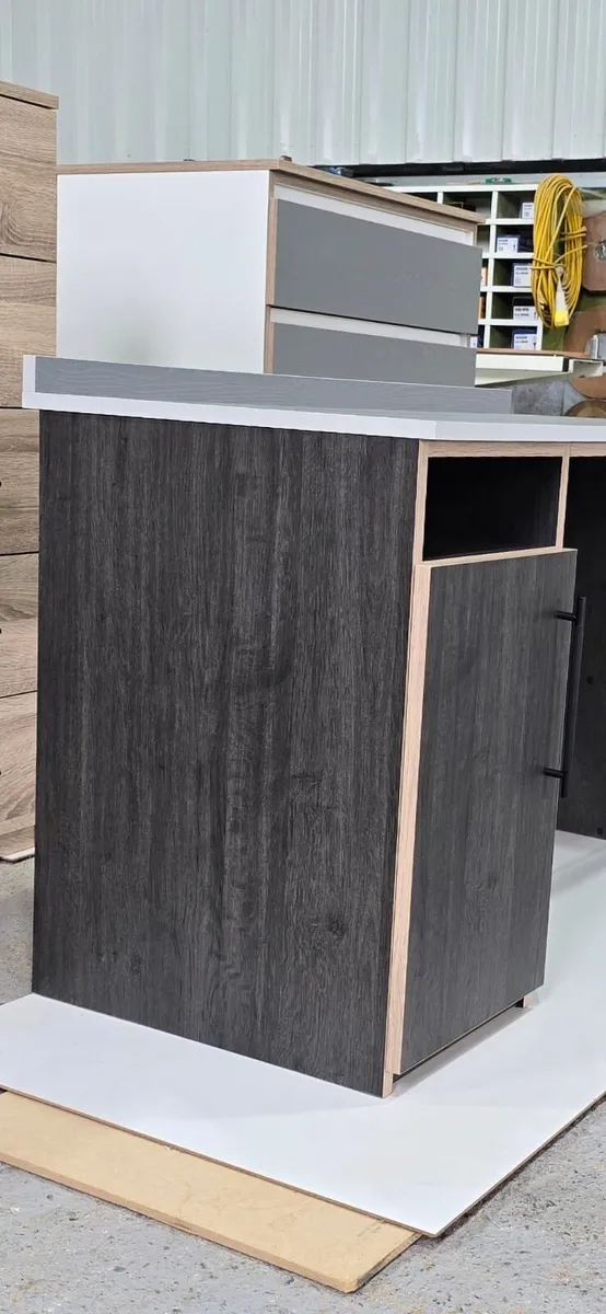 Study desk - Image 4