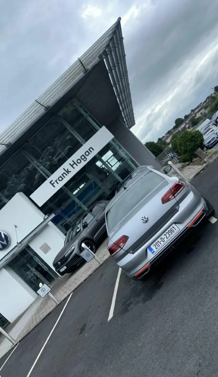 Volkswagen Passat 2020 - Image 3