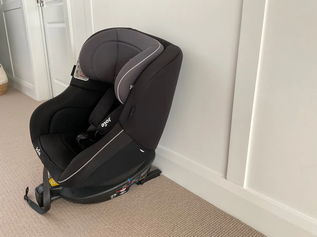 Child care seat - Image 1