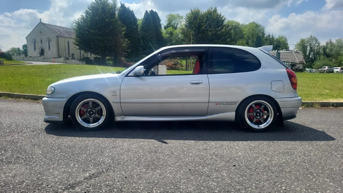 Toyota Corolla E11 2001 - Image 2