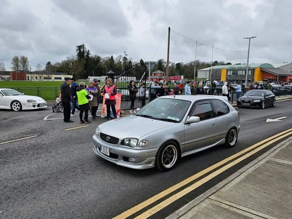 Toyota Corolla E11 2001 - Image 4
