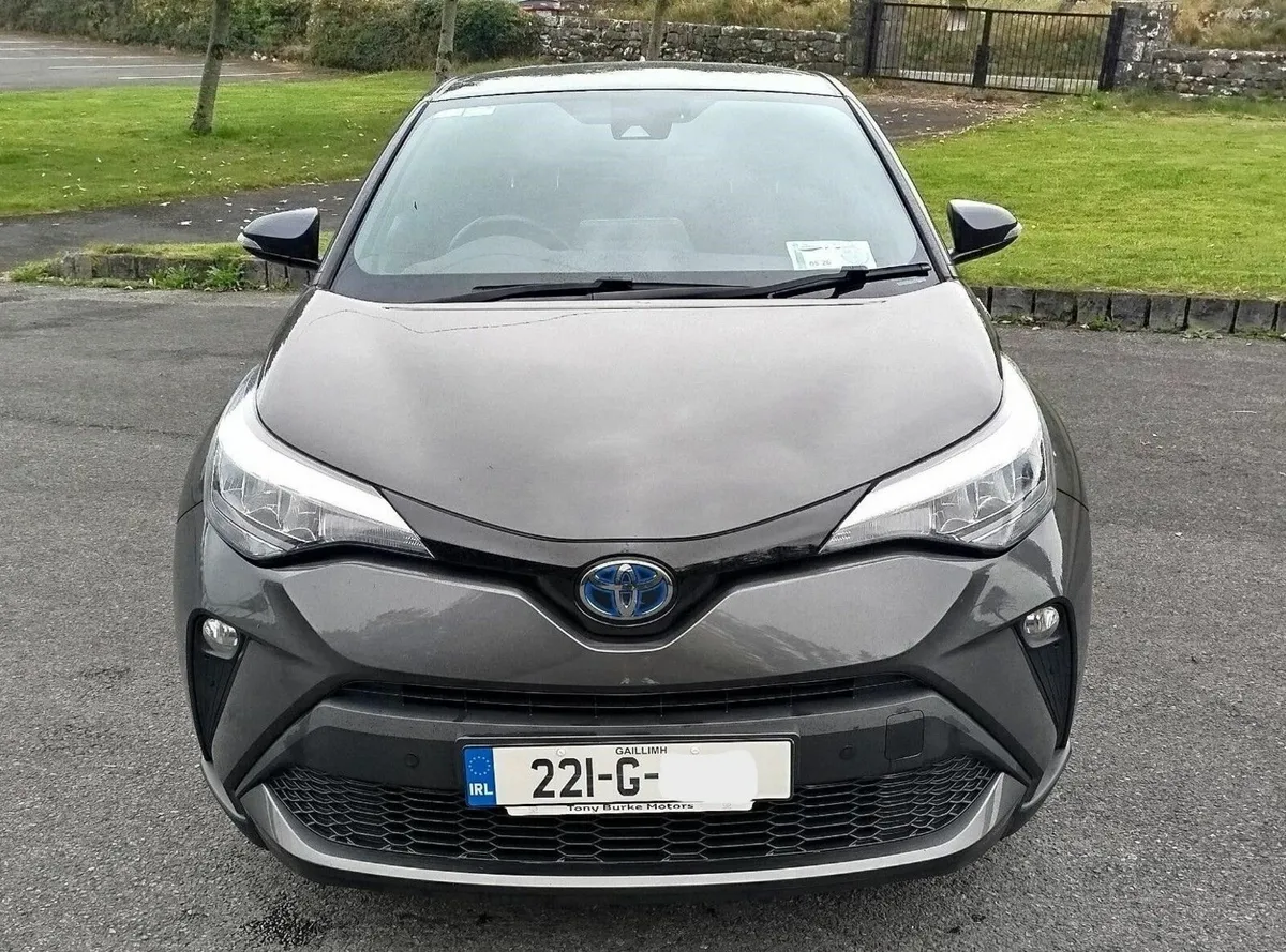 Toyota C-HR 1.8 Hybrid Sport - Image 2