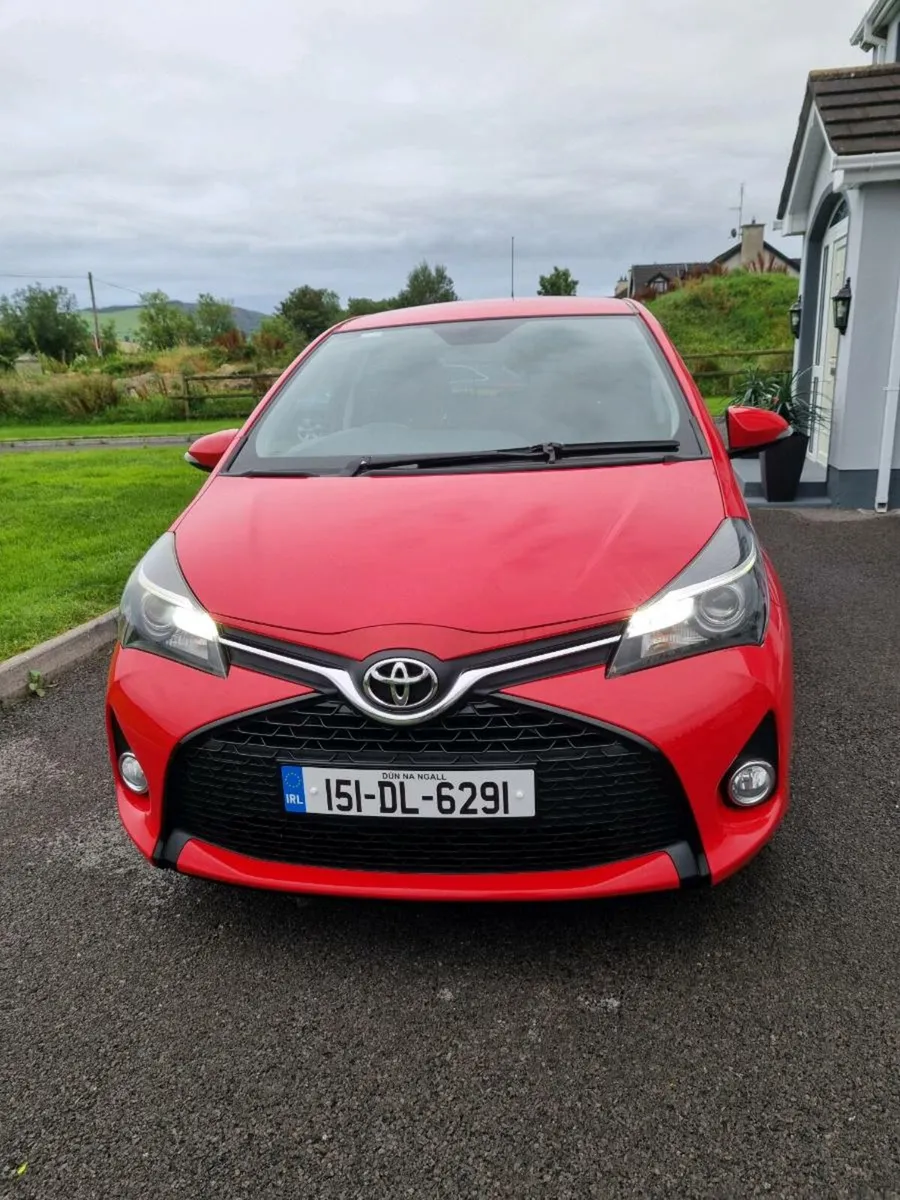 15 Toyota yaris - Image 2