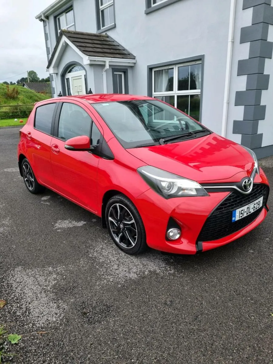 15 Toyota yaris - Image 3