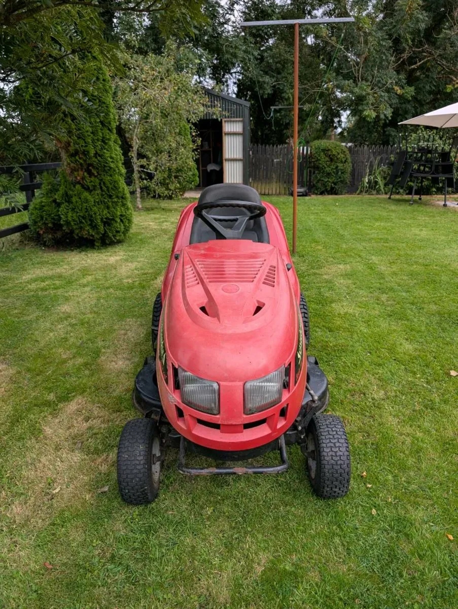 Castlegarden ride on Lawnmower - Image 1
