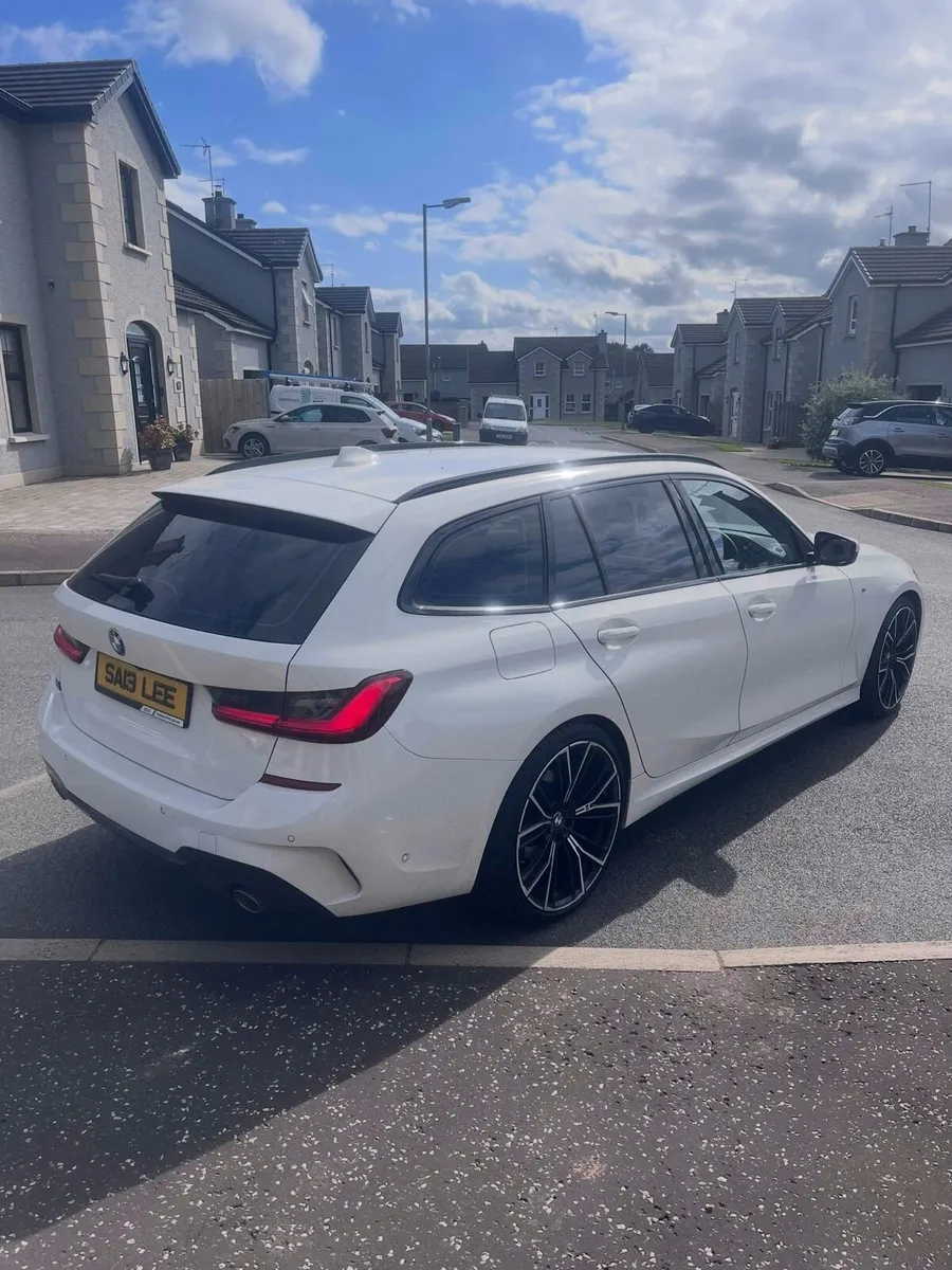2021 BMW 318D M Sport Hybrid Auto Estate - Image 2