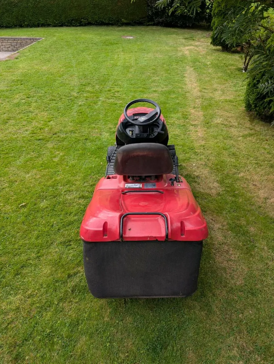 Castlegarden ride on Lawnmower - Image 2