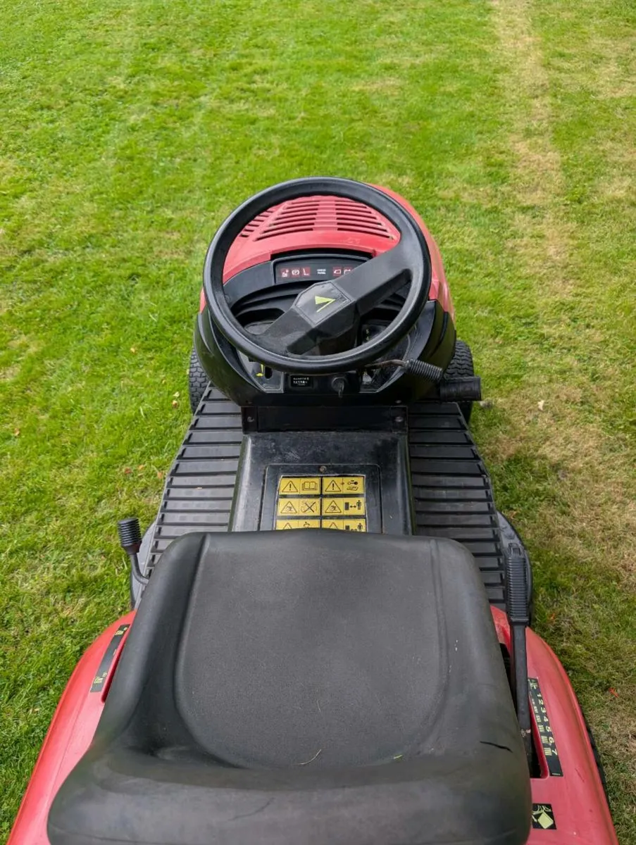 Castlegarden ride on Lawnmower - Image 3