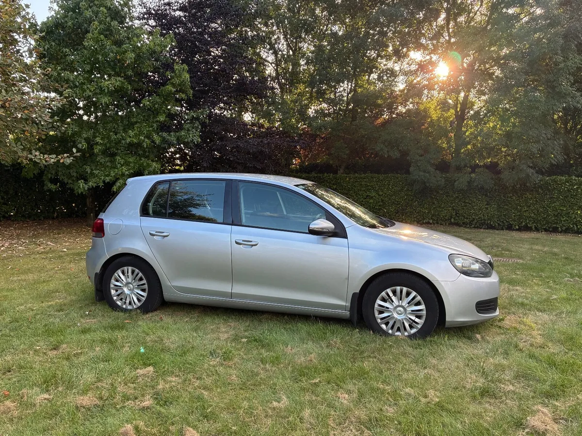 Volkswagen Golf 2009 2.0 L - Low Genuine Mileage - Image 2