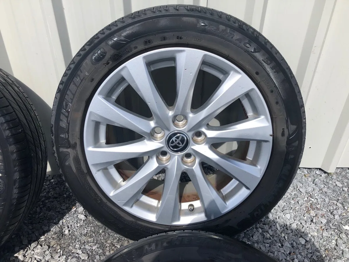 Genuine Toyota Camry alloys 17” - Image 3