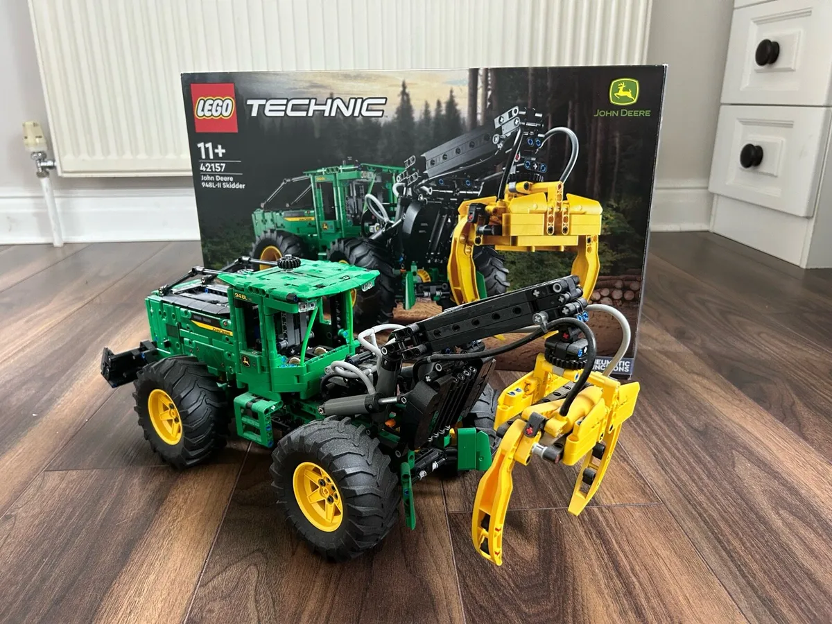 Lego Technic John Deere Skidder Set
