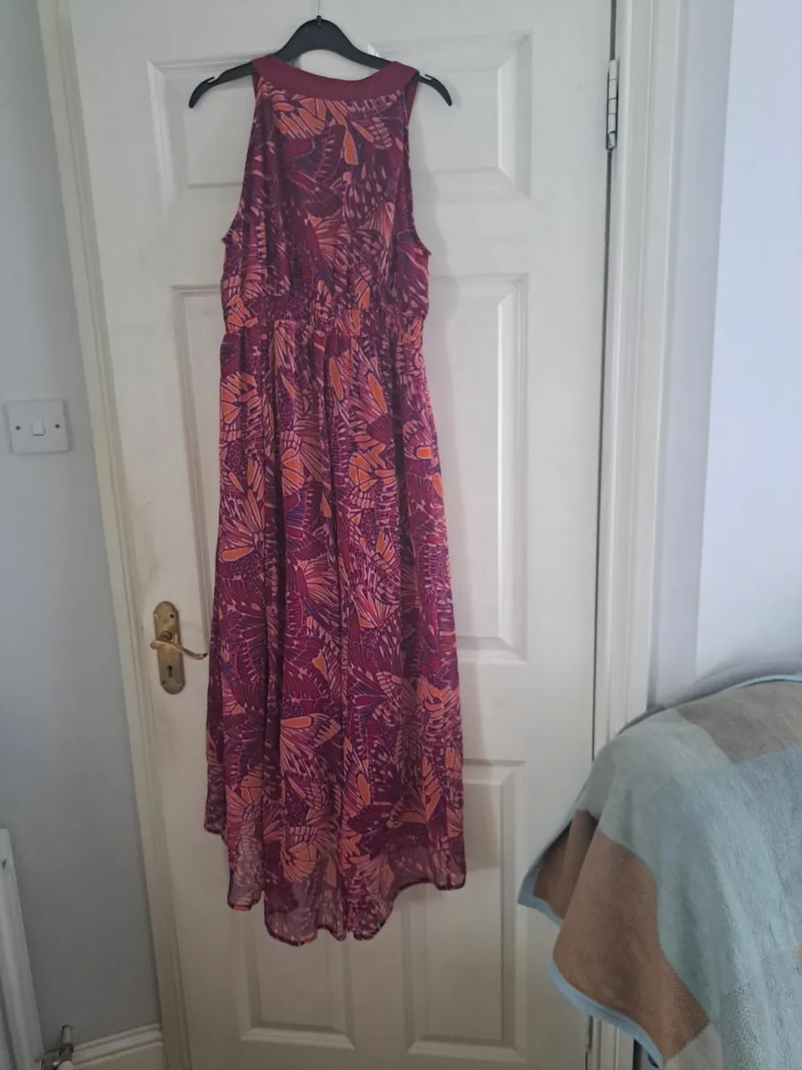 Clothes - Image 2
