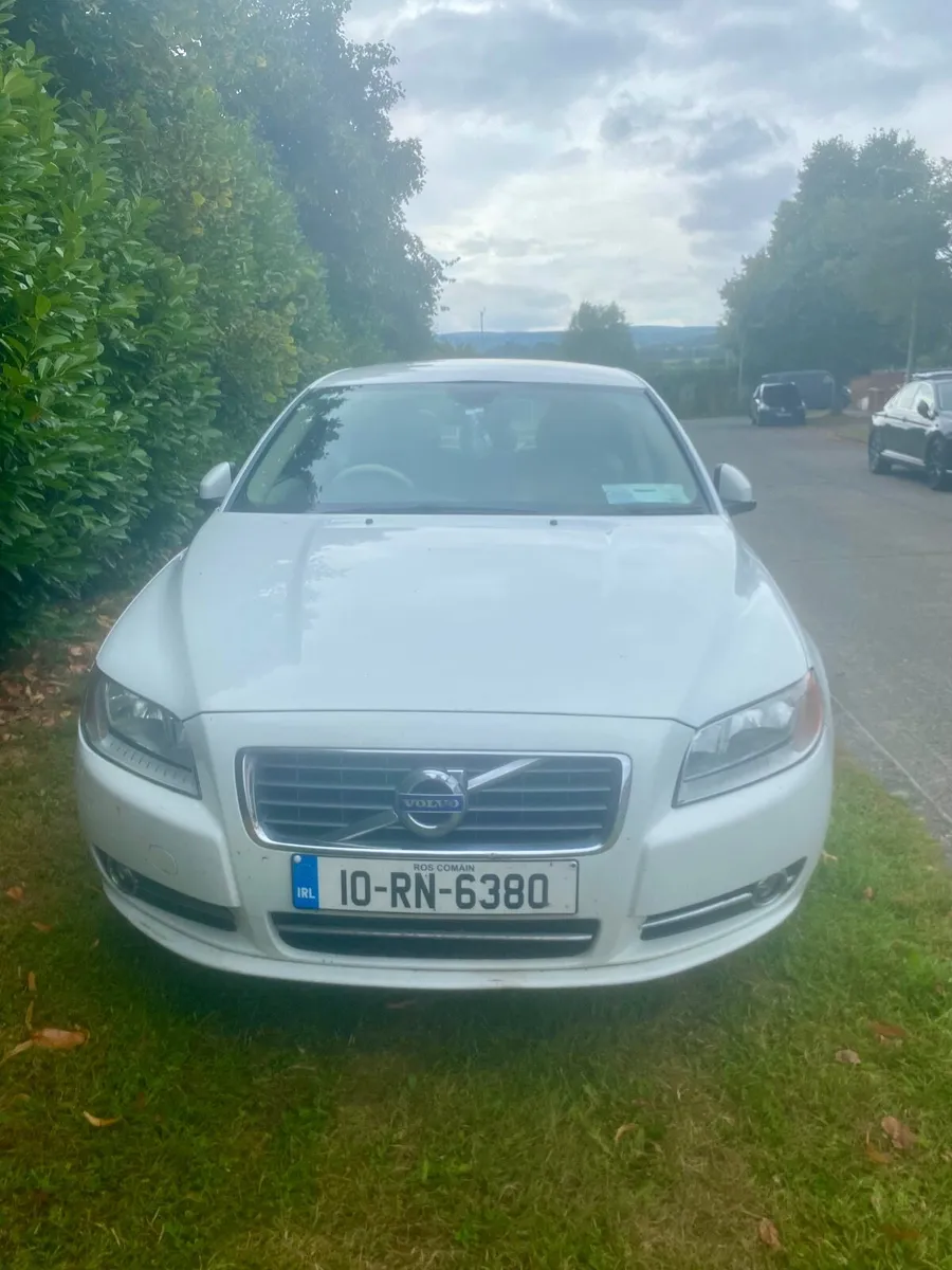 Volvo 80 Series 2010 - Image 1