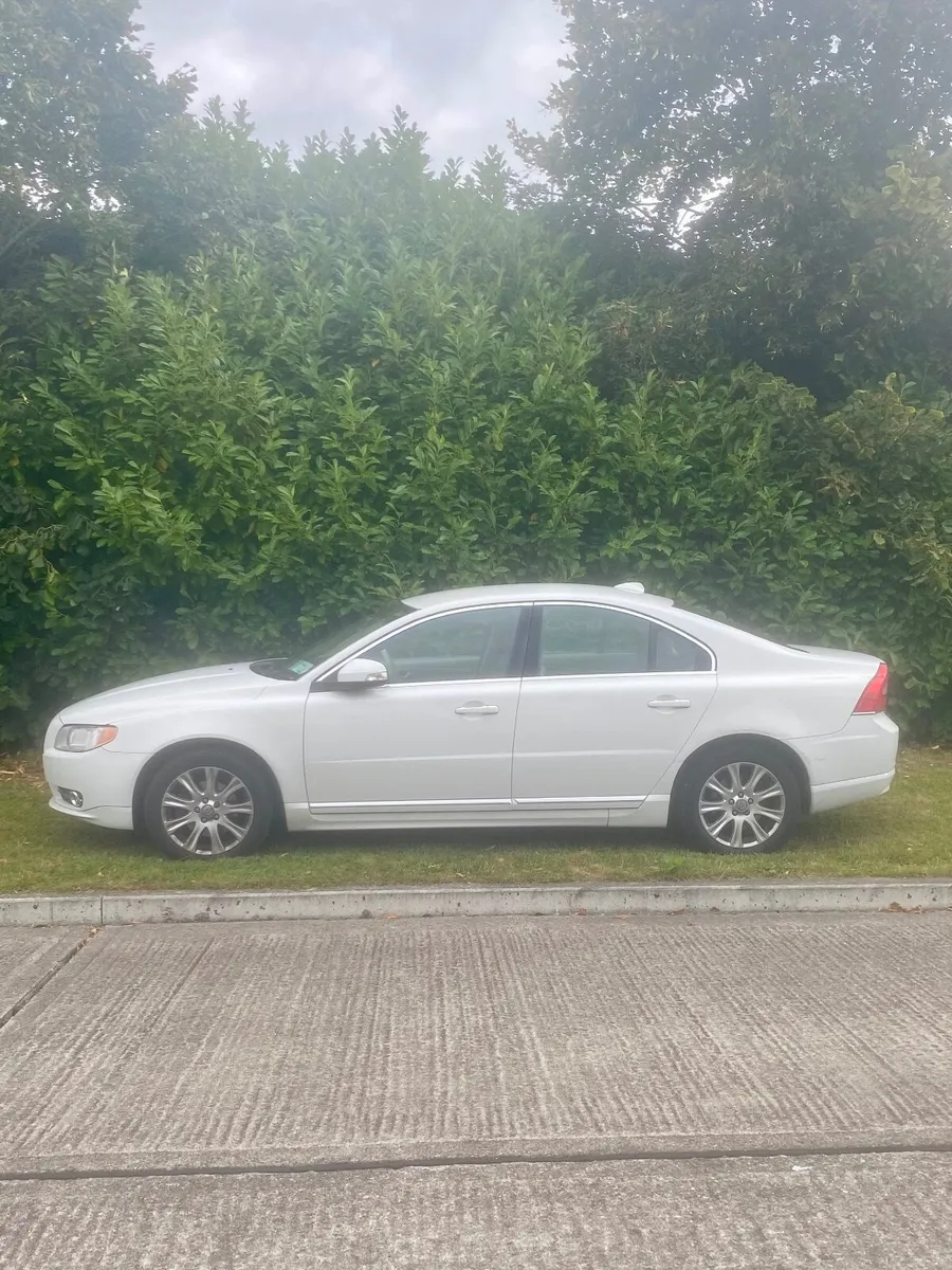 Volvo 80 Series 2010 - Image 2