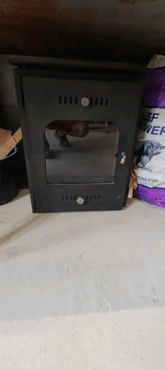New insert stove with back boiler - Image 1