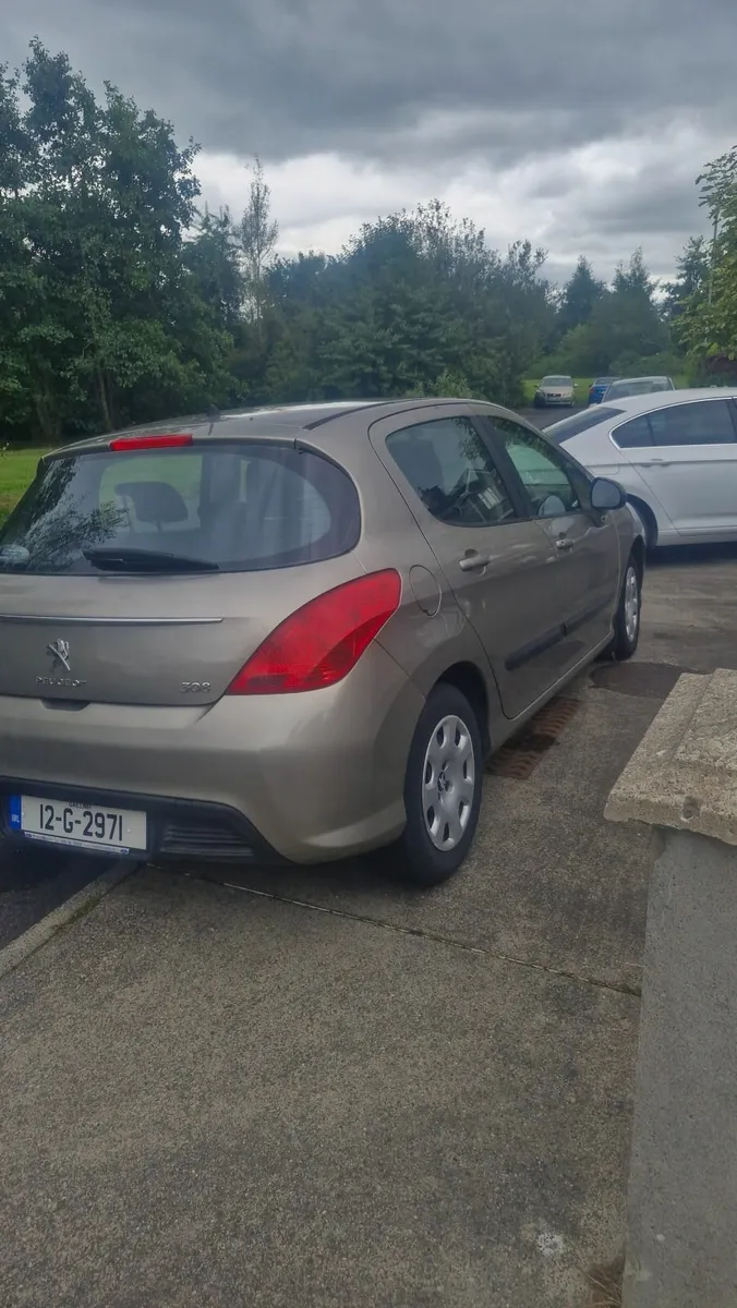 Peugeot 308 2012 - Image 2