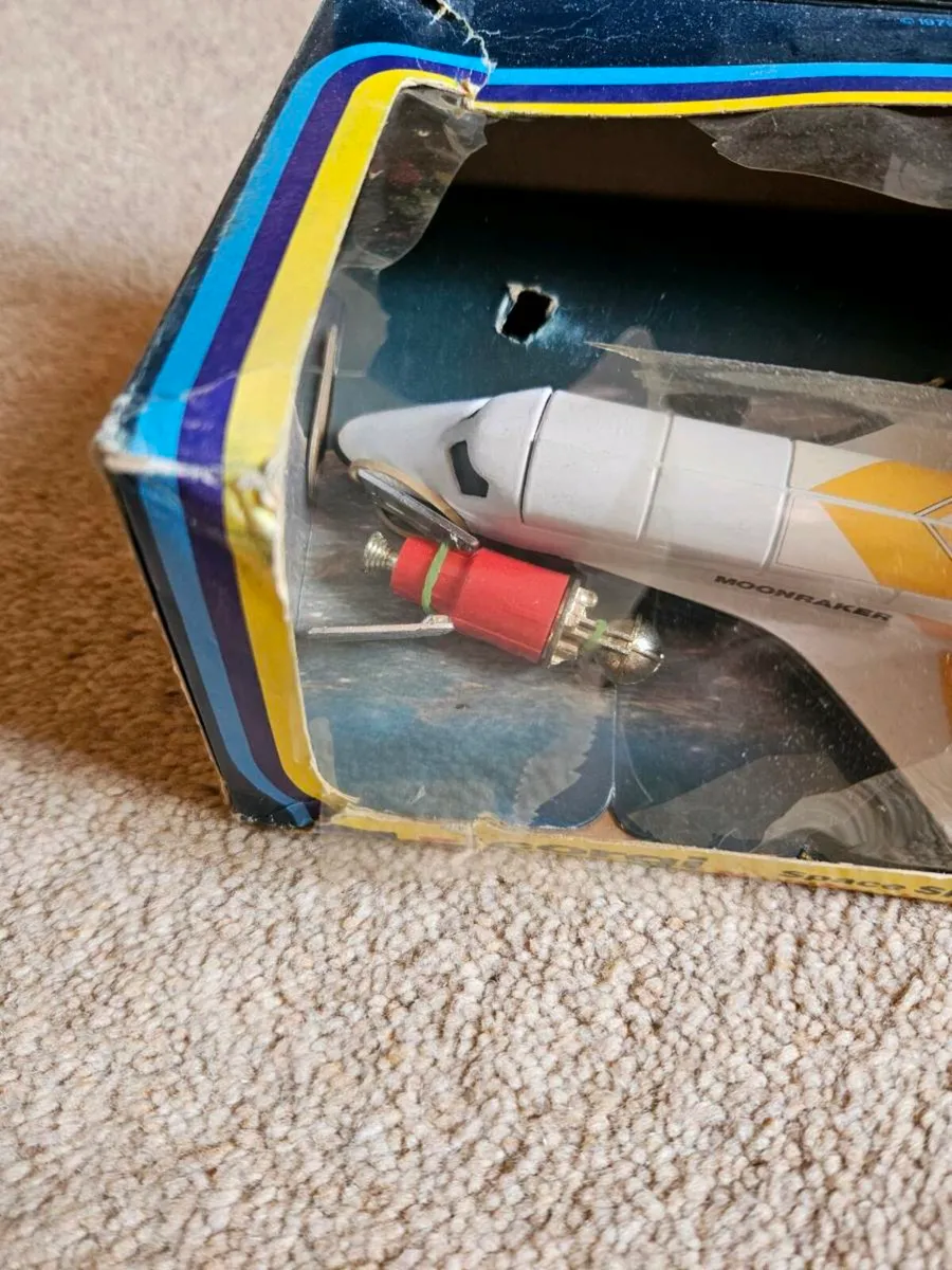 Corgi James Bond Moonraker Space Shuttle - Image 2