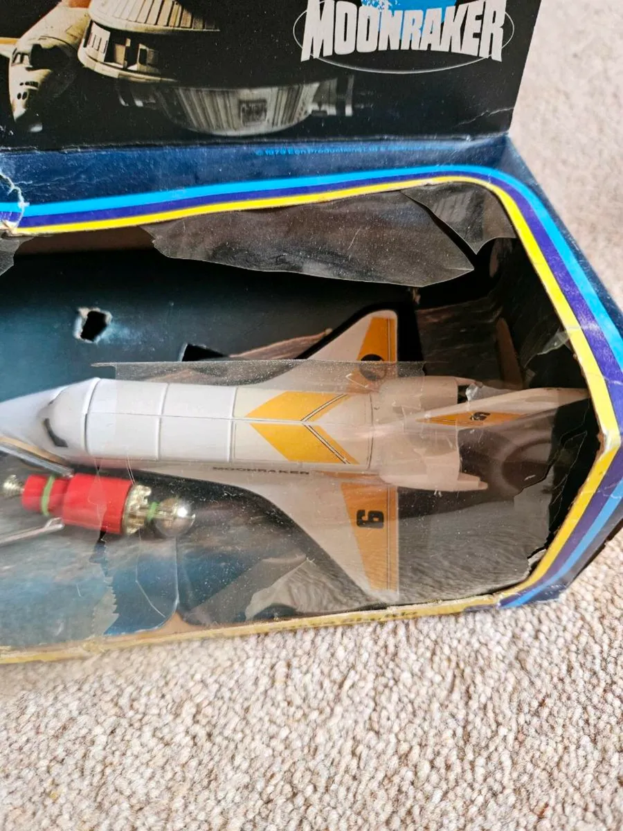 Corgi James Bond Moonraker Space Shuttle - Image 3