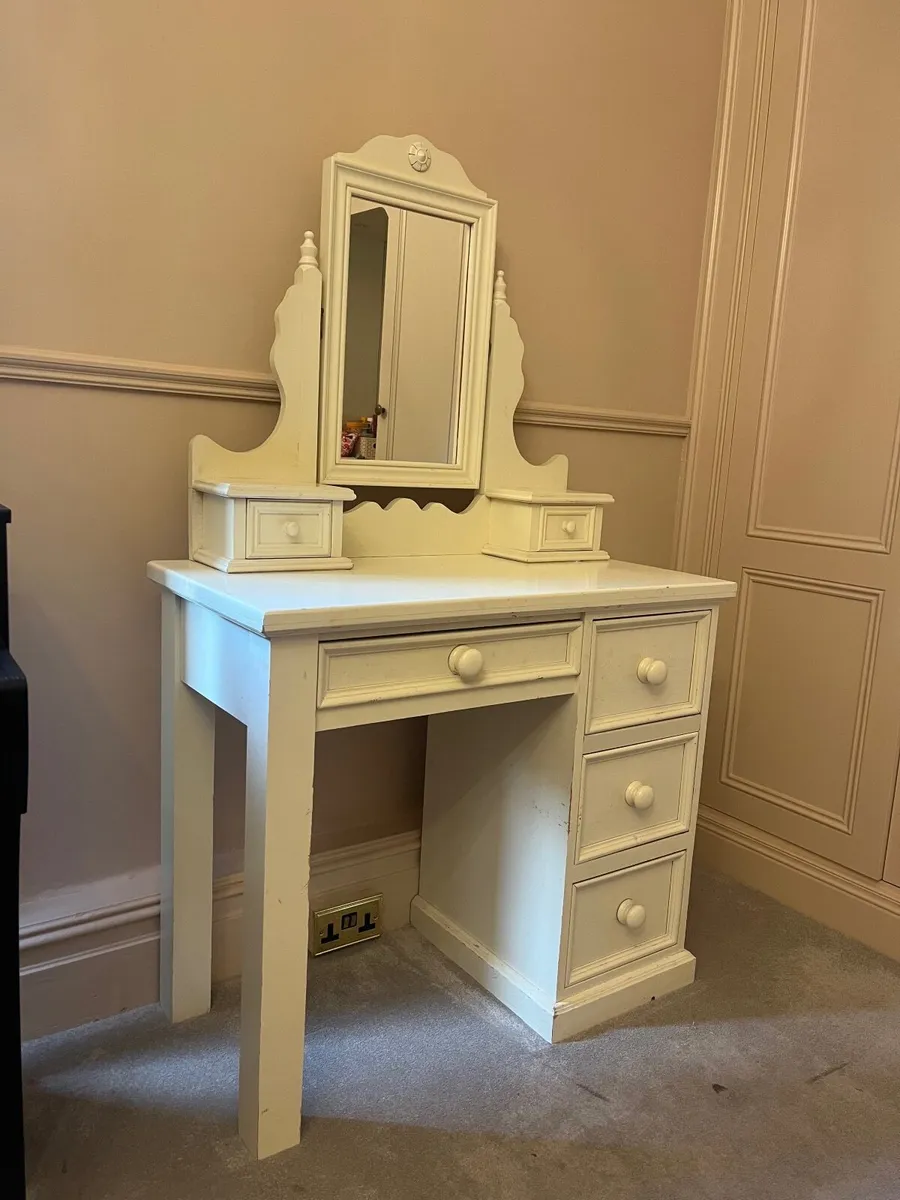 French style dressing table  for bed room - Image 1