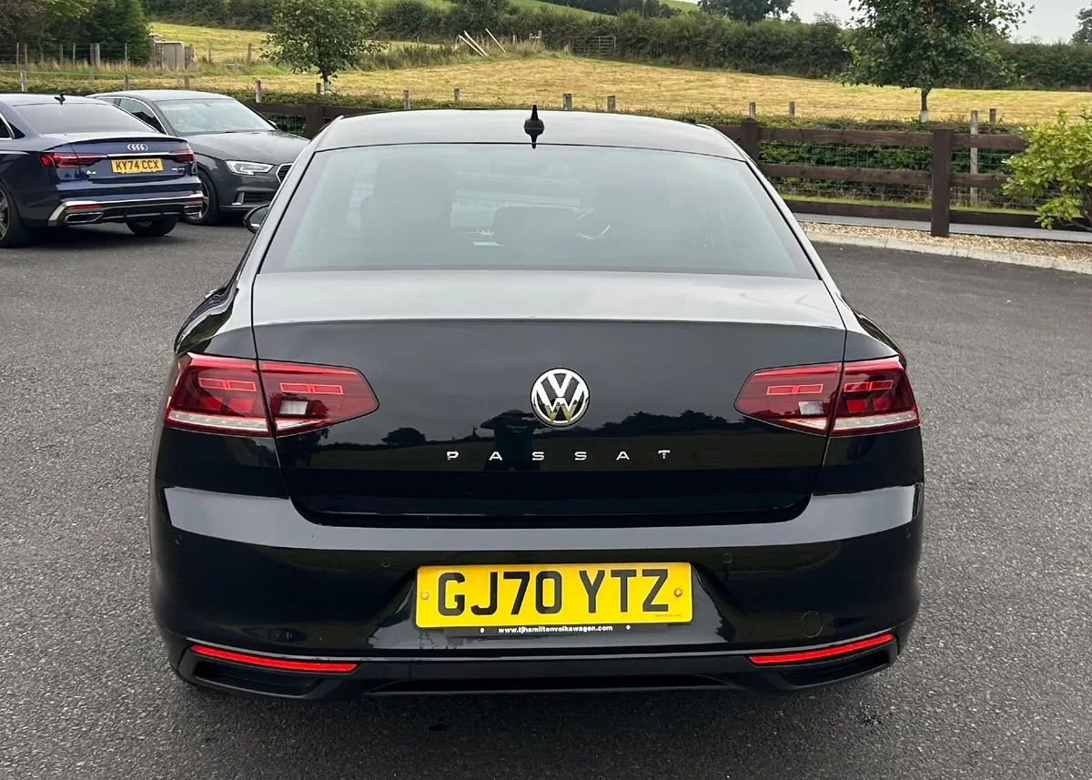 Volkswagen Passat 2020 - Image 4