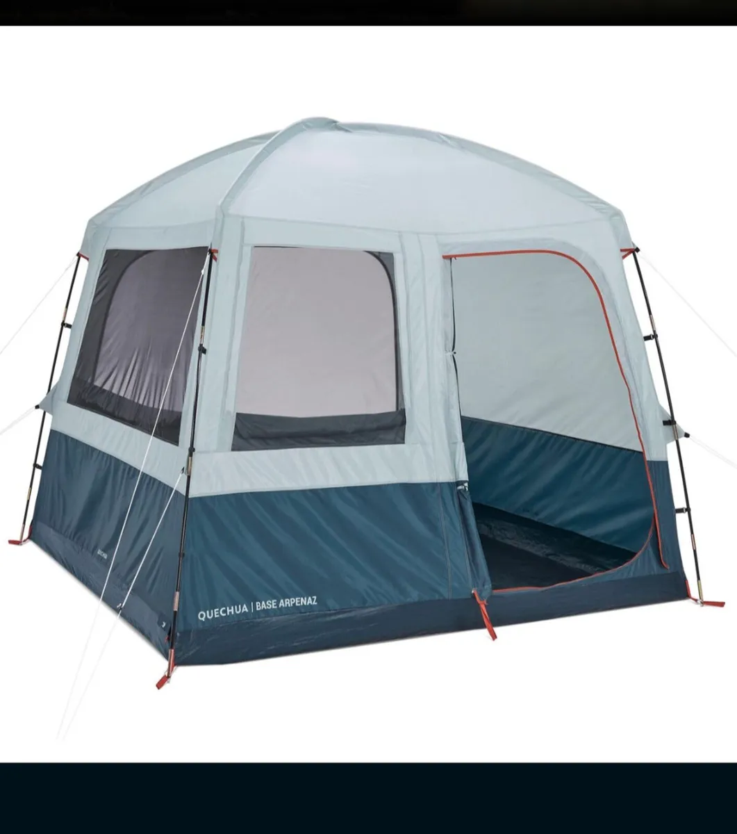 Camping tent and camping table for electric picnic - Image 1