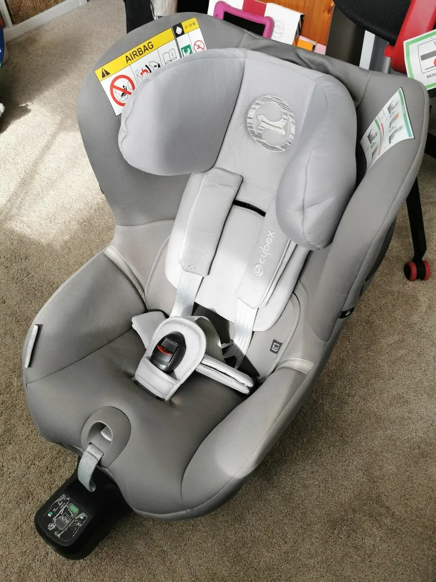 Child car seat Cybex Sirona S i-size rotating seat - Image 1