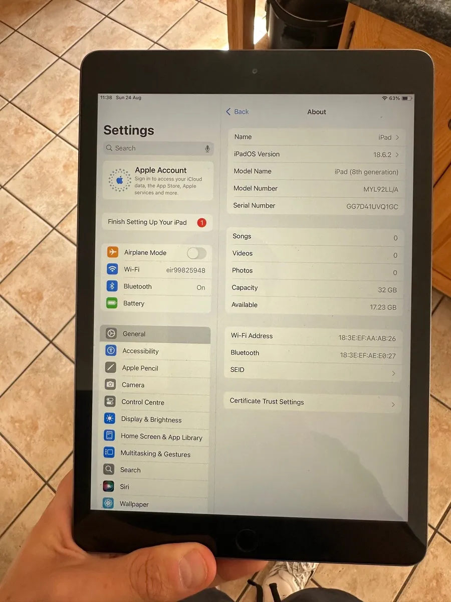 iPad 8th Boxed 32gb - Image 4