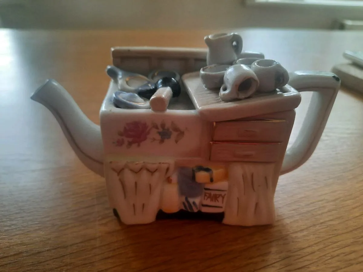 Ornamental miniature teapot - Image 1
