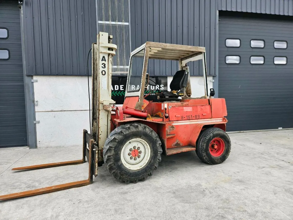 O&K rough terrain 3T forklift - Image 1