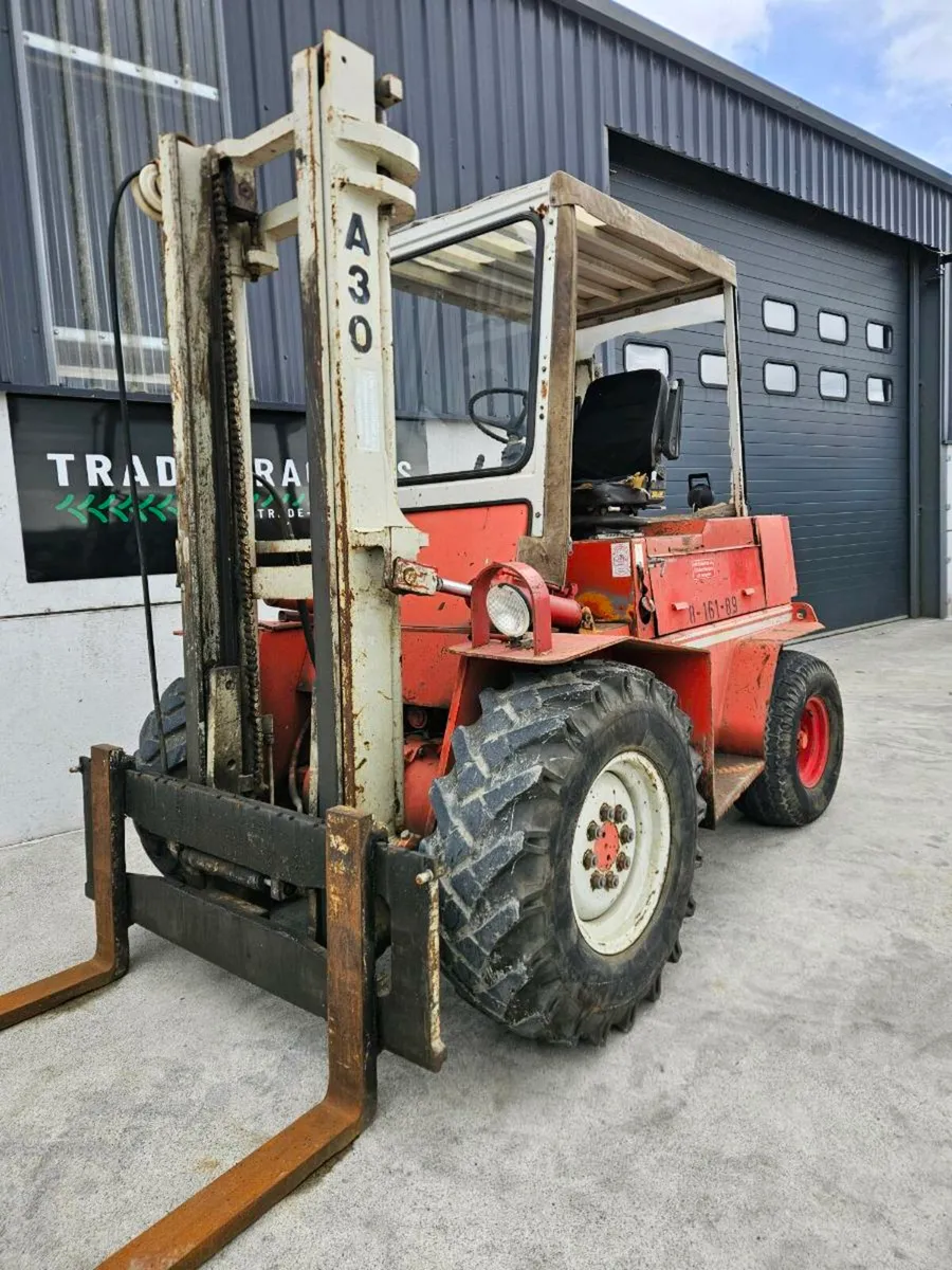 O&K rough terrain 3T forklift - Image 2