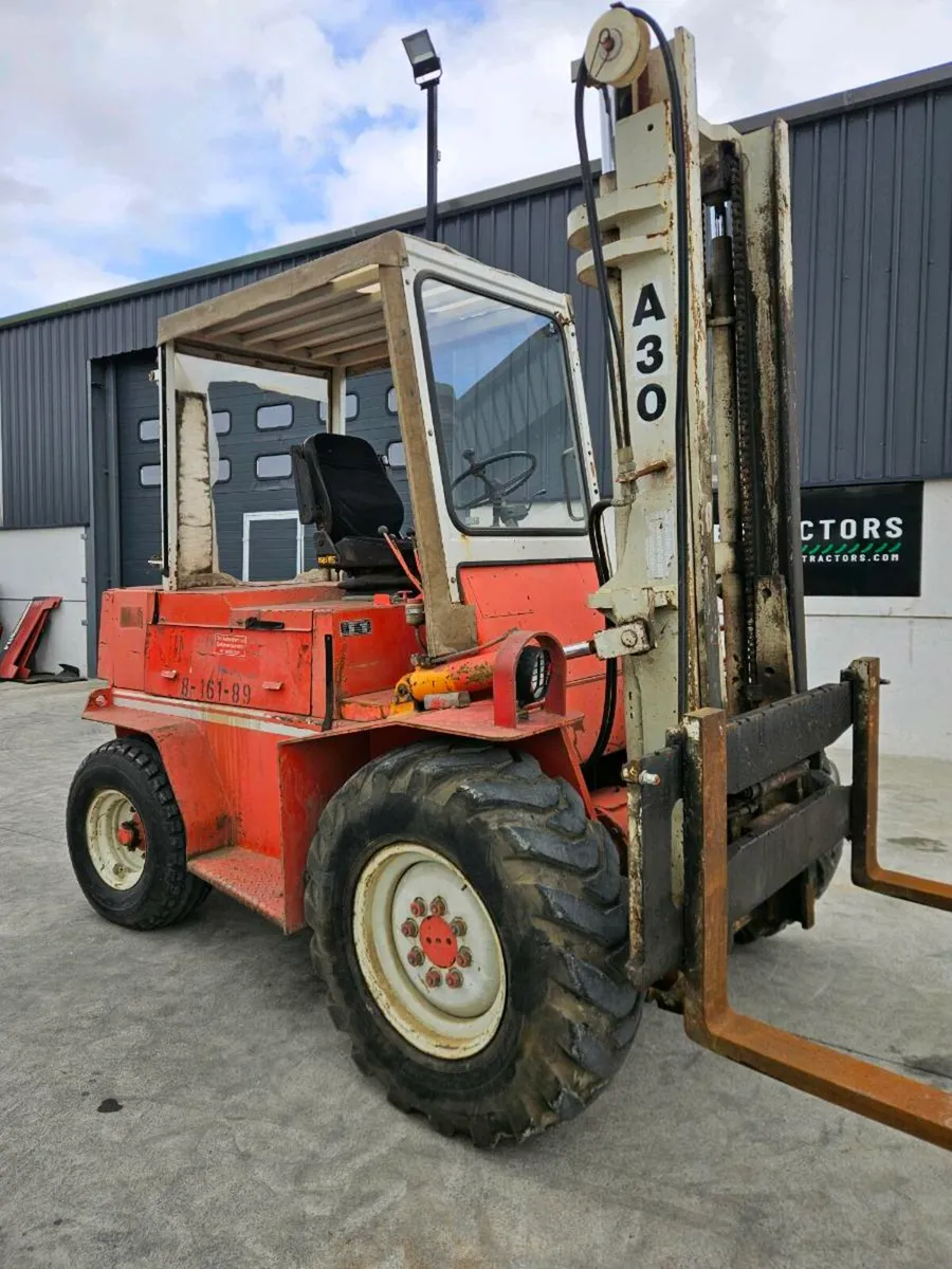 O&K rough terrain 3T forklift - Image 3