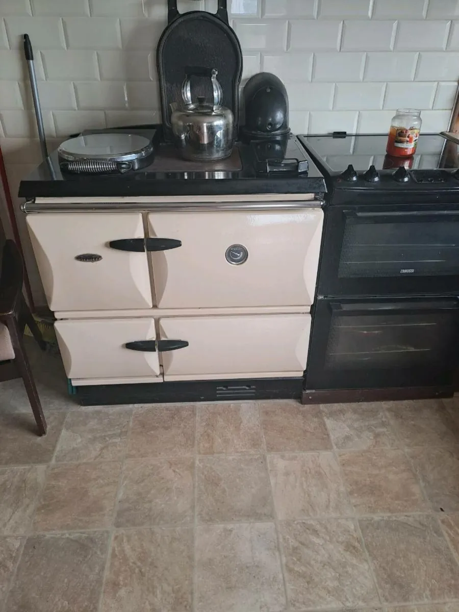 Stanley oil cooker - Image 1