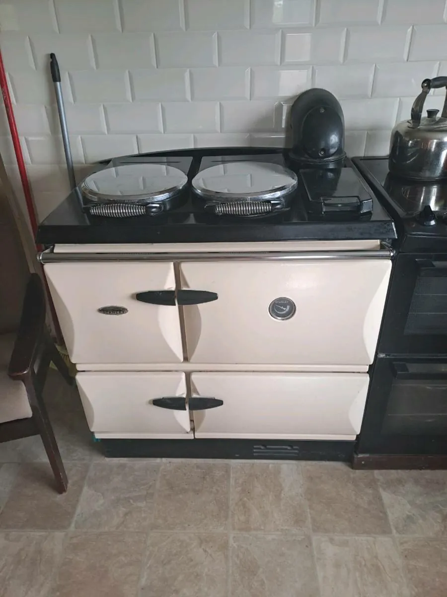 Stanley oil cooker - Image 2
