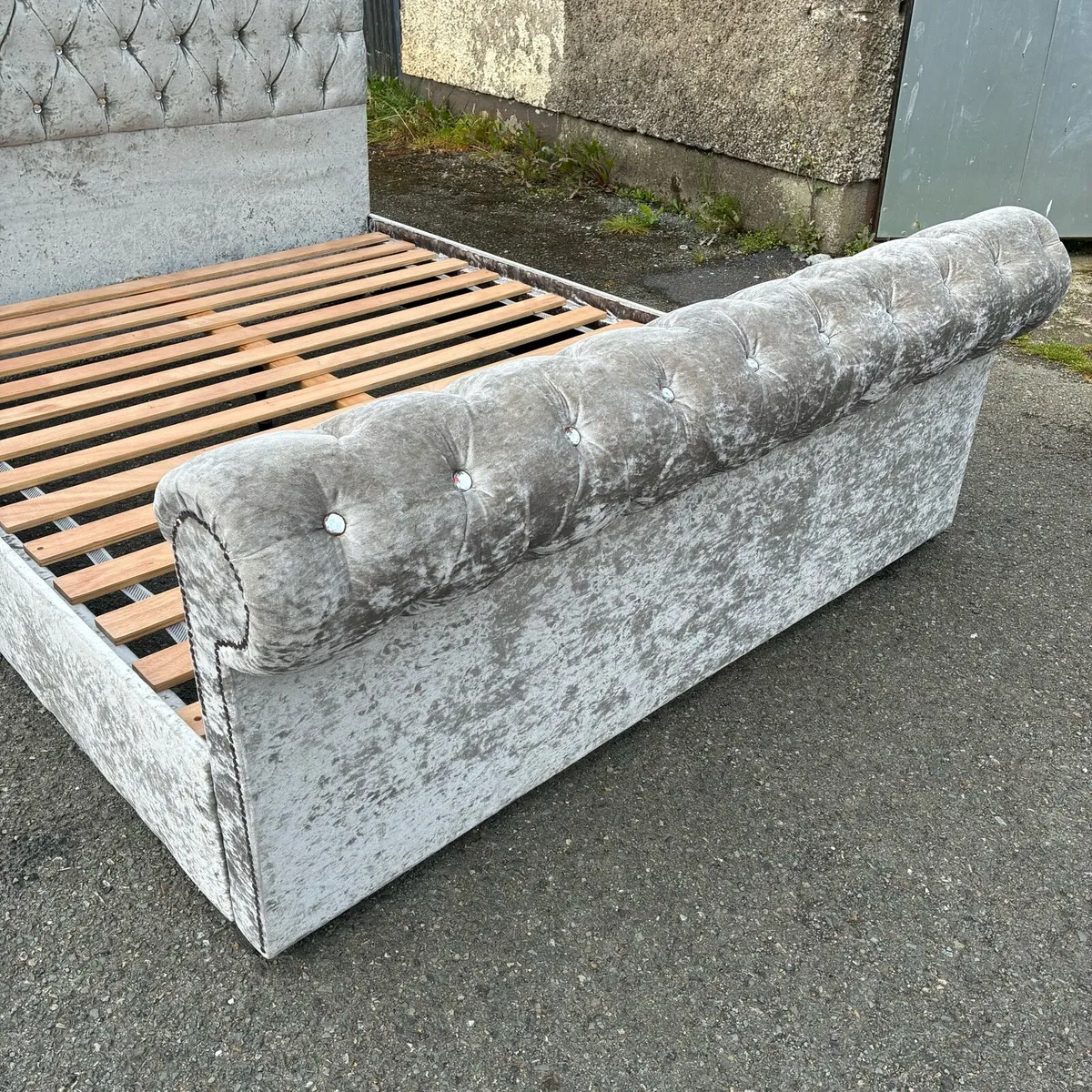 5ft King Silver Crushed Velvet 💎 Bed Frame - Image 4
