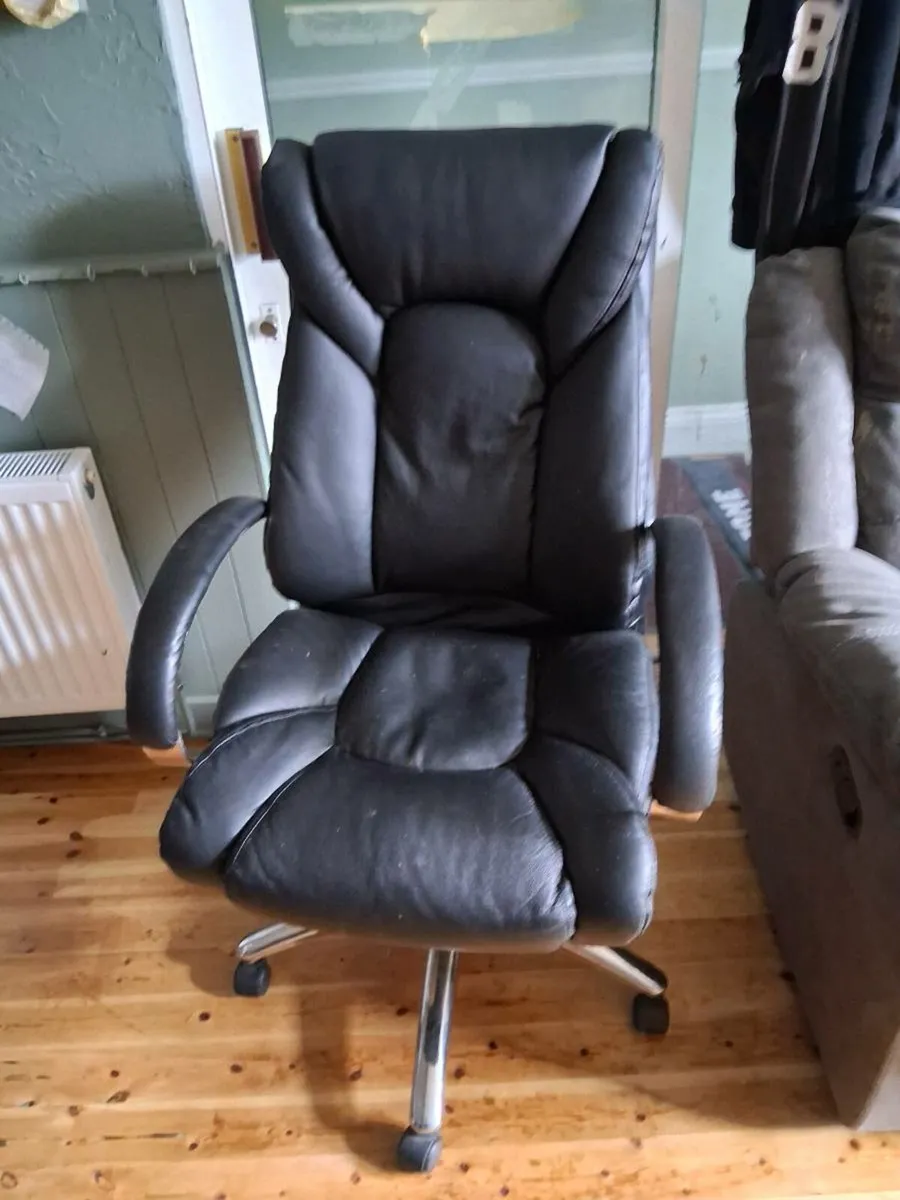 Office chair - Image 2