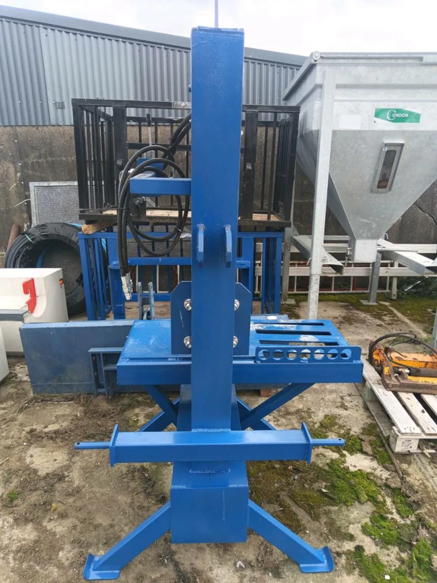 Log splitter - Image 1